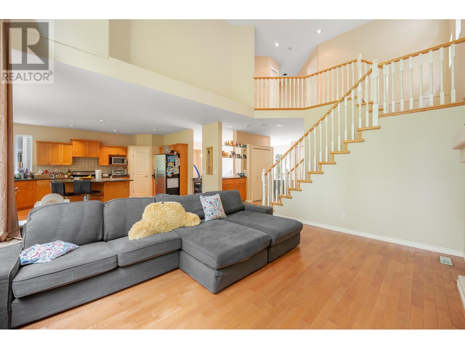 Photo 37 of 3305 Chartwell Grn, Coquitlam BC