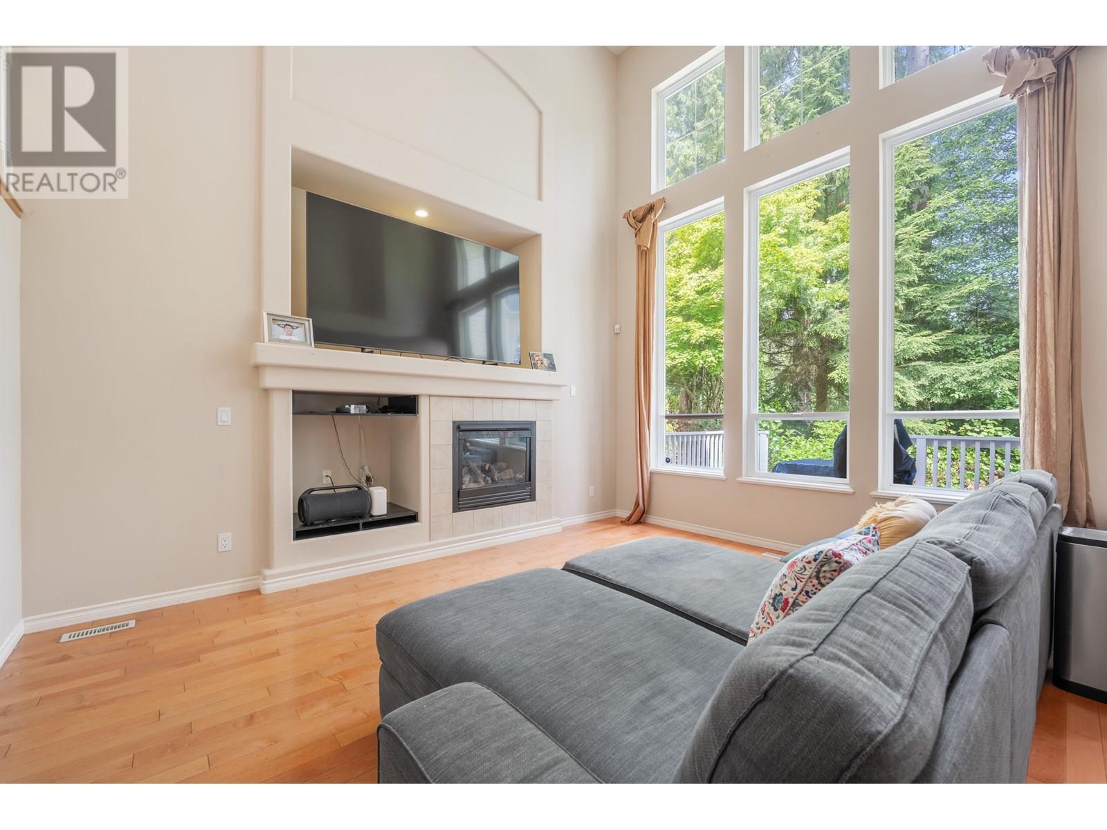 Photo 2 of 3305 Chartwell Grn, Coquitlam BC