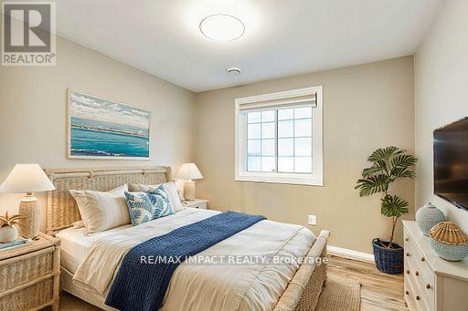 Photo 12 of 59 Cedar Crest Beach Road, Clarington ON