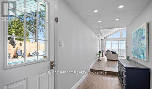 Photo 8 of 59 Cedar Crest Beach Road, Clarington ON