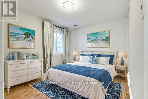 Photo 4 of 59 Cedar Crest Beach Road, Clarington ON