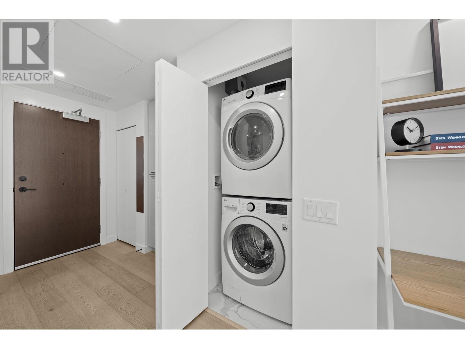 Photo 16 of 208 5058 Cambie Street, Vancouver BC