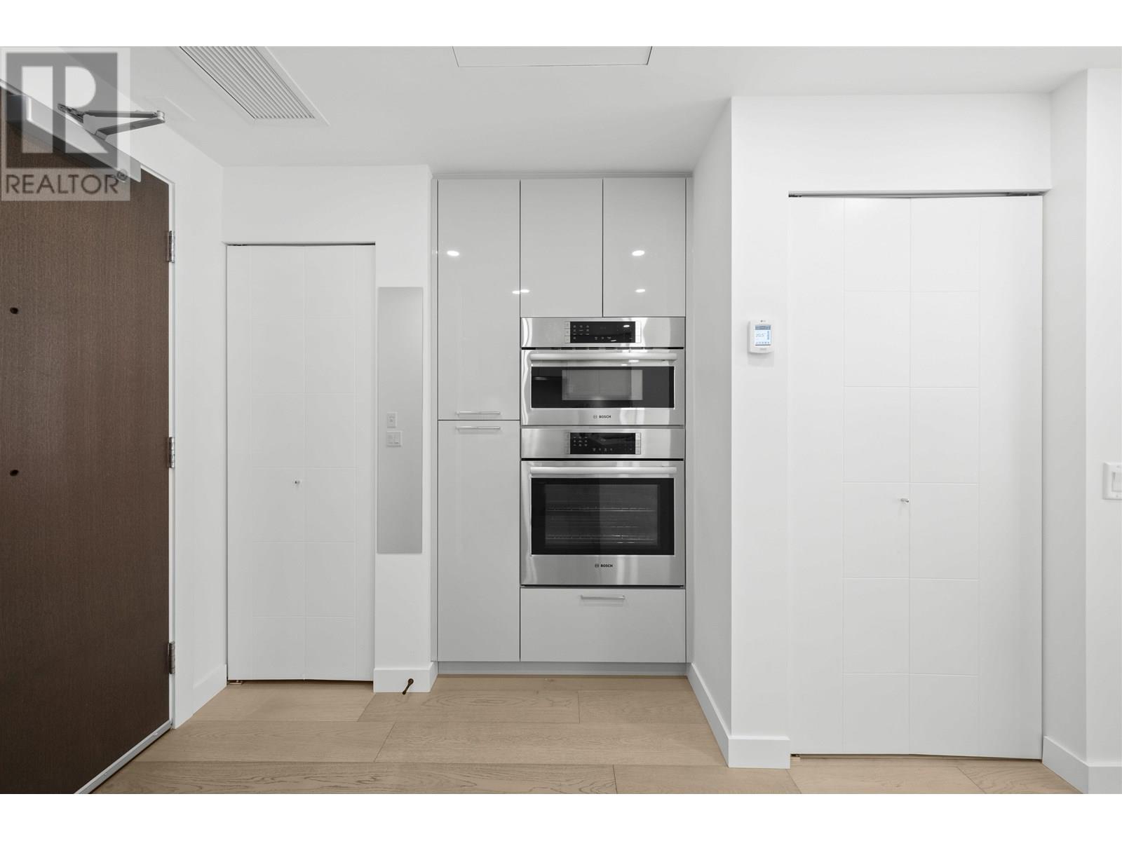Photo 10 of 208 5058 Cambie Street, Vancouver BC