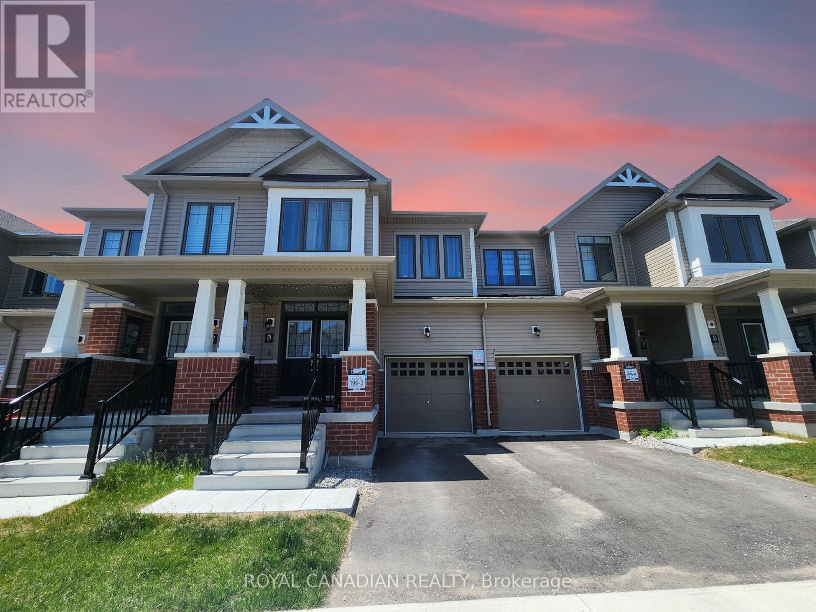 Photo 1 of 29 Tamworth Terrace, Barrie ON