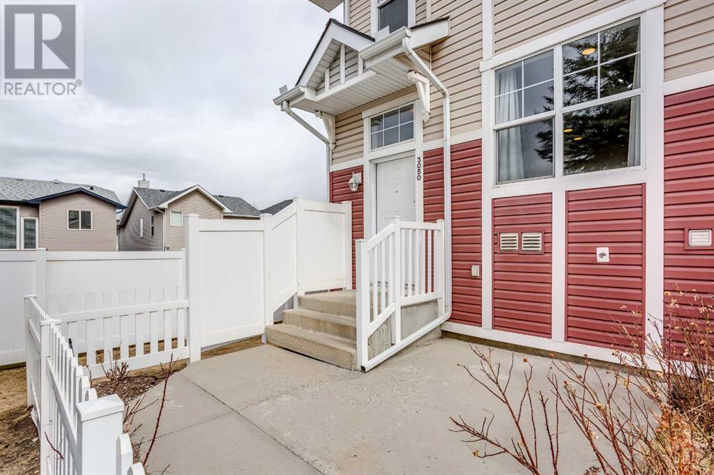 Photo 7 of 3050 New Brighton Gardens Se, Calgary AB