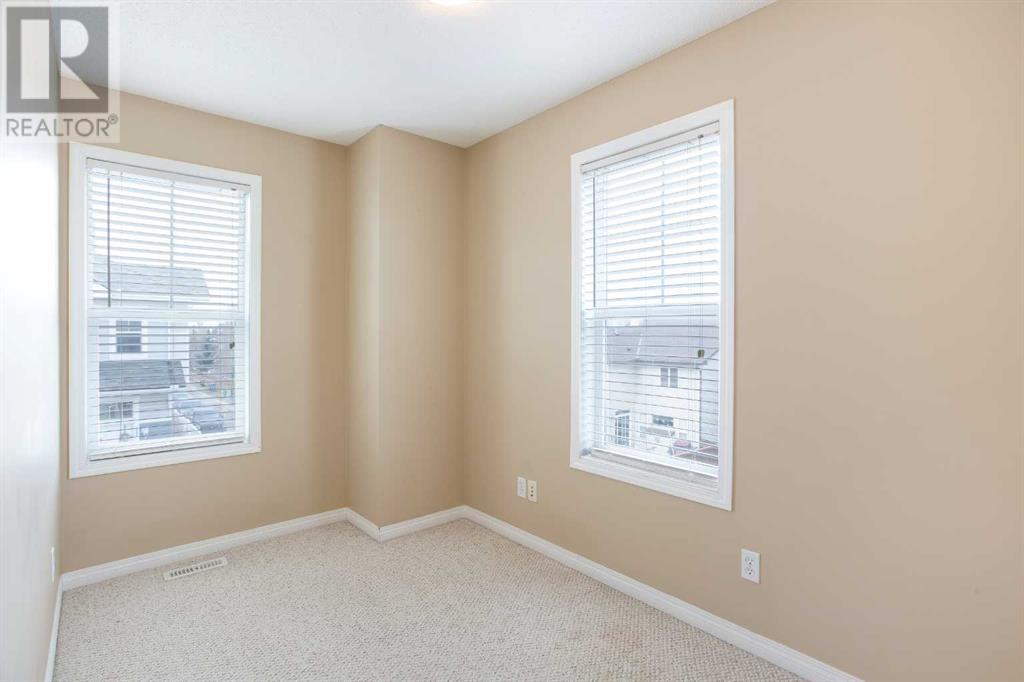 Photo 13 of 3050 New Brighton Gardens Se, Calgary AB
