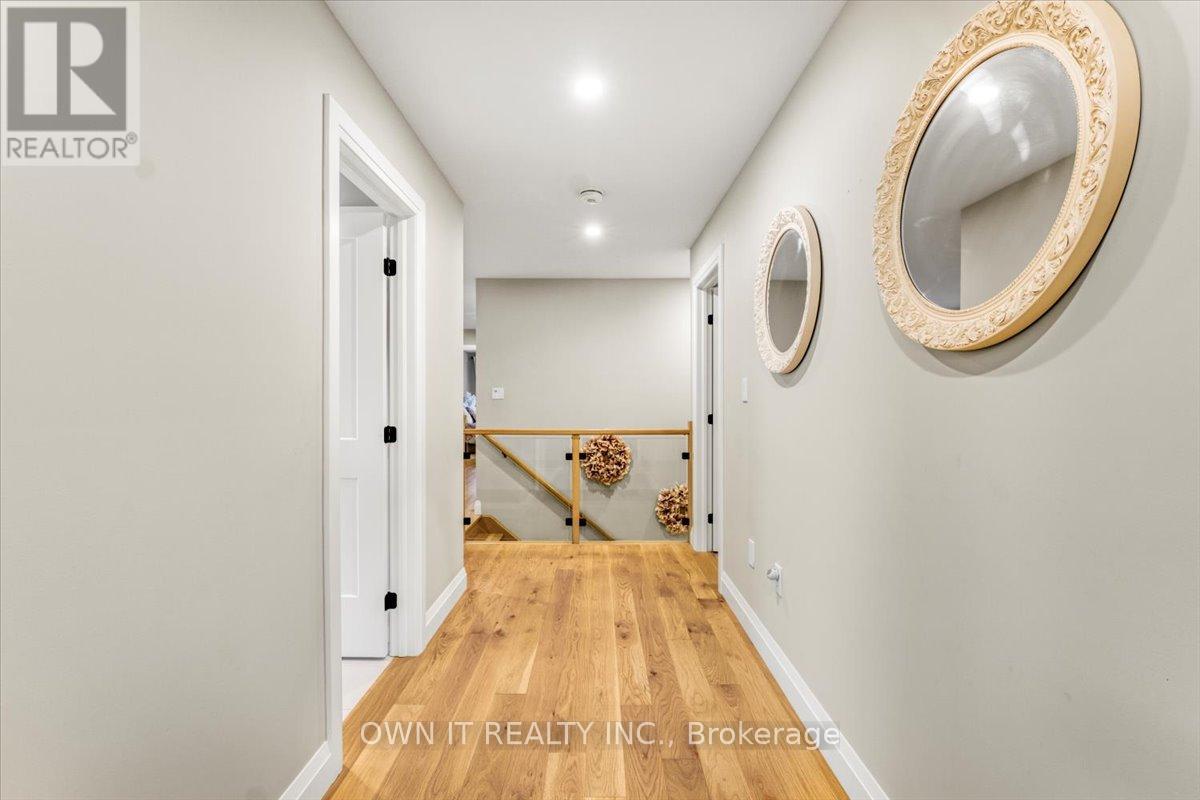 Photo 22 of 928 Chapel Hill Court, Kitchener ON