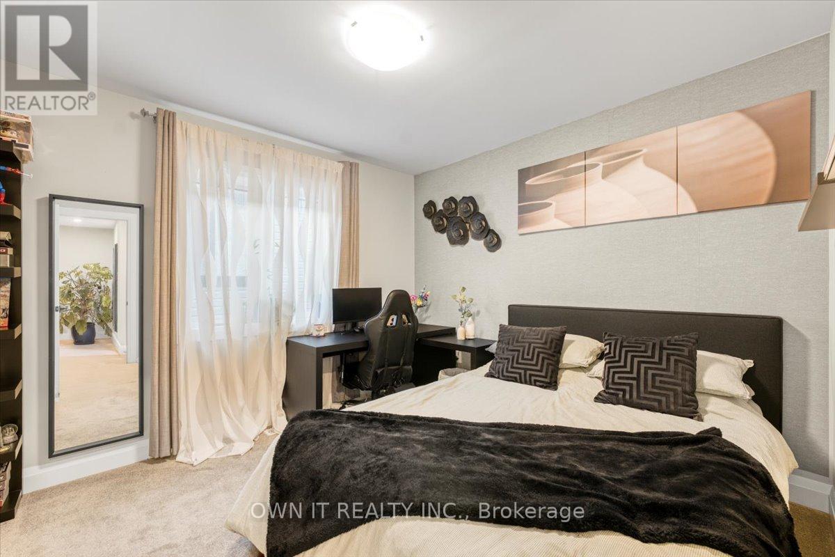 Photo 24 of 928 Chapel Hill Court, Kitchener ON