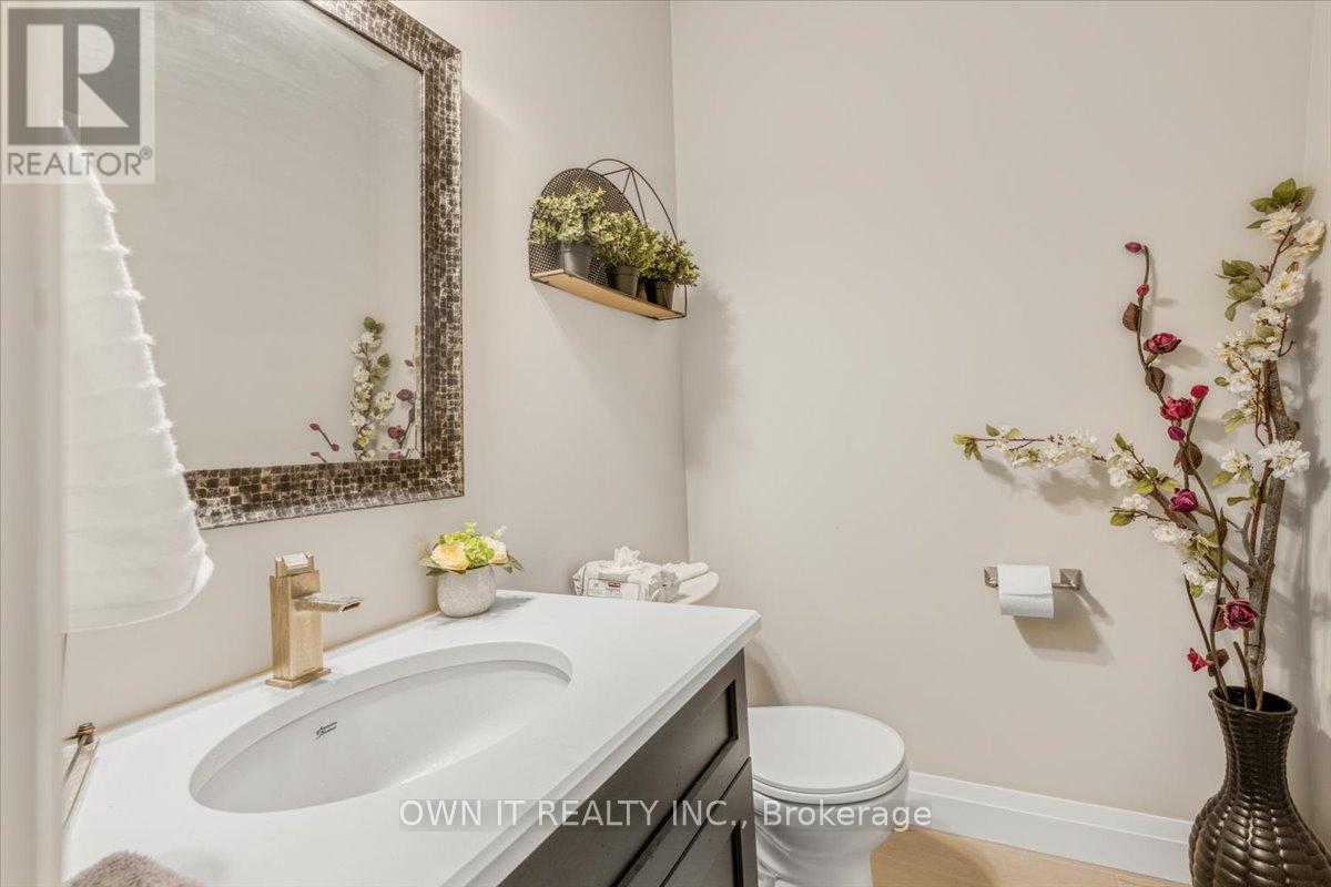 Photo 26 of 928 Chapel Hill Court, Kitchener ON