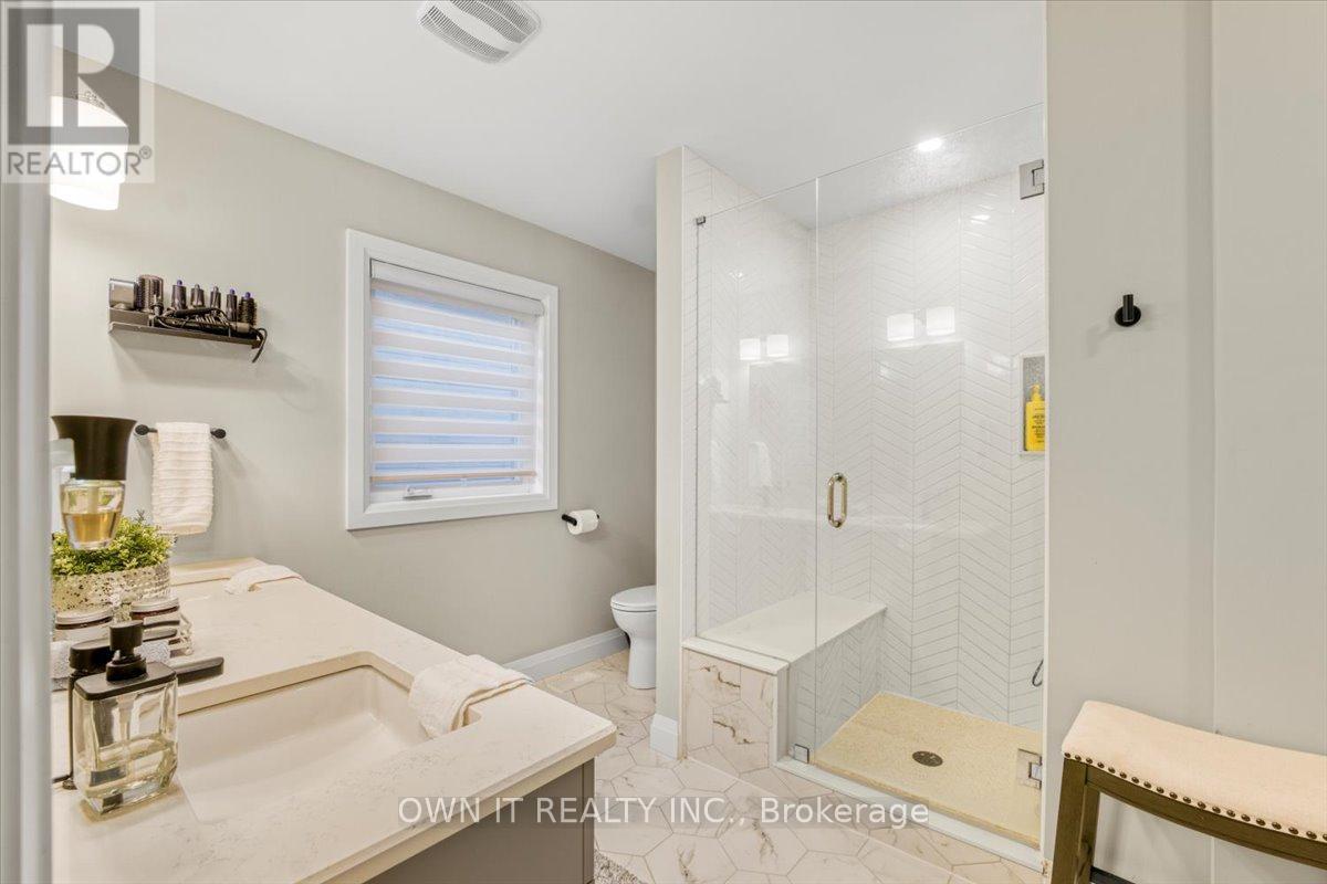 Photo 28 of 928 Chapel Hill Court, Kitchener ON