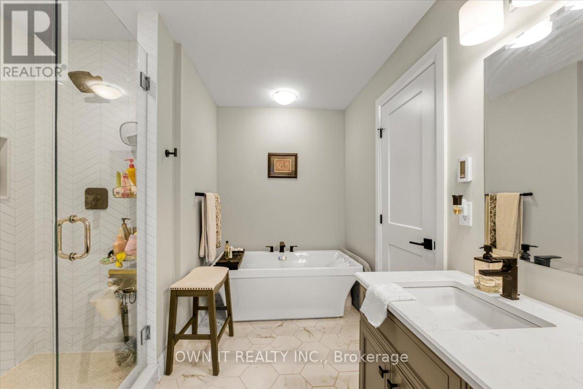 Photo 29 of 928 Chapel Hill Court, Kitchener ON
