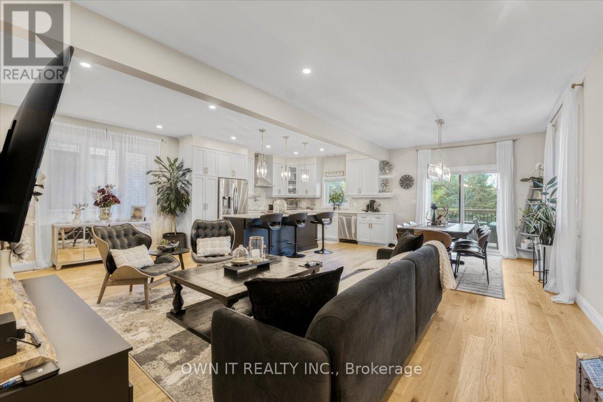 Photo 6 of 928 Chapel Hill Court, Kitchener ON