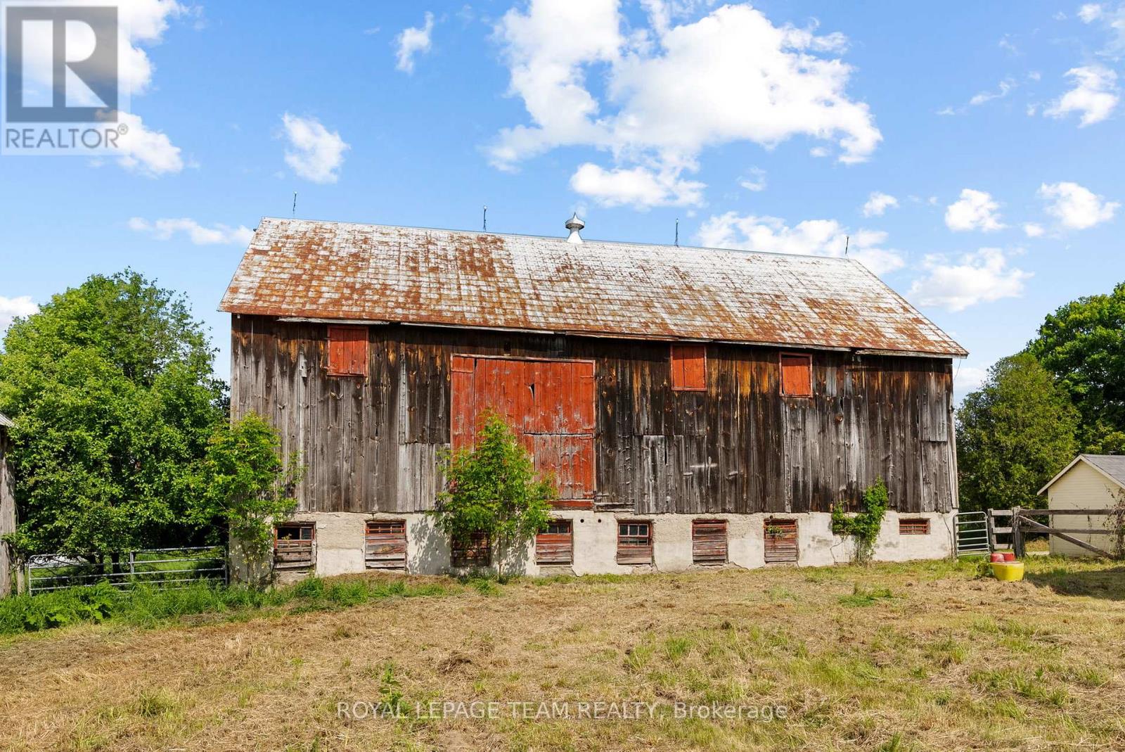 Photo 25 of 2553 Galetta Side Road, Ottawa ON