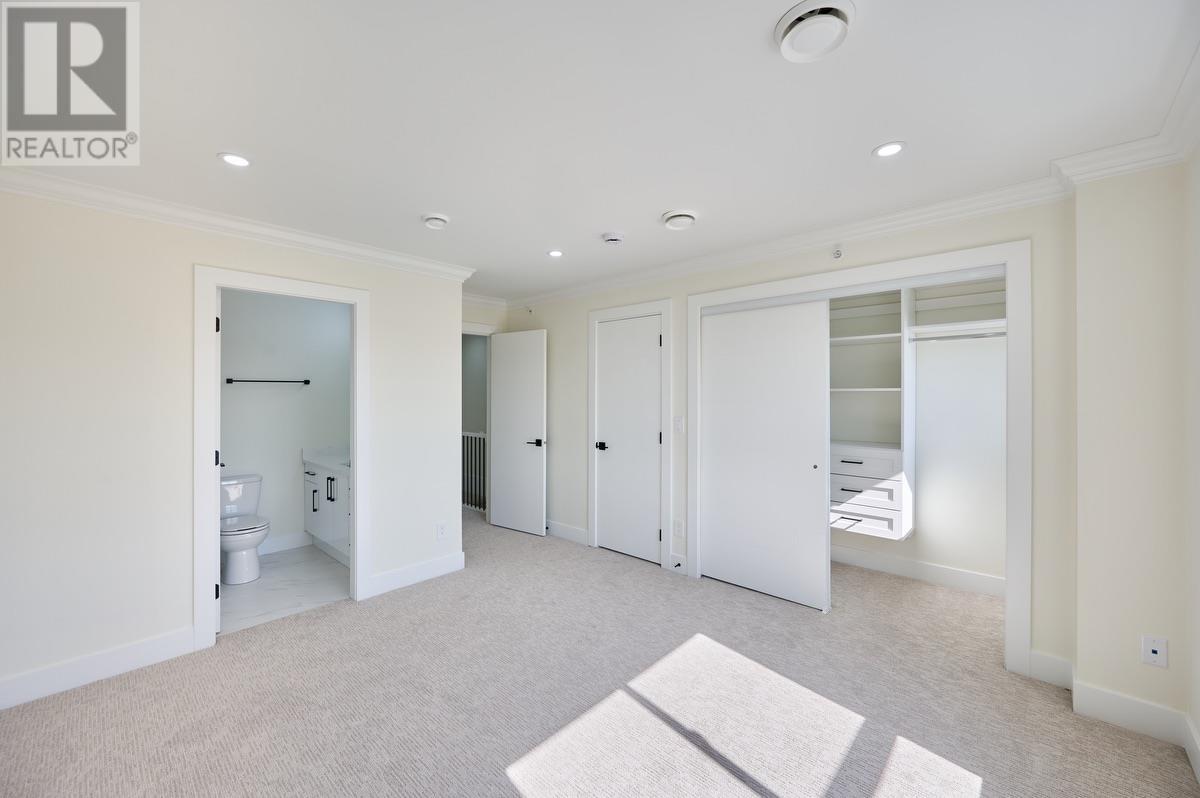Photo 12 of 27 1115 Roma Avenue, New Westminster BC
