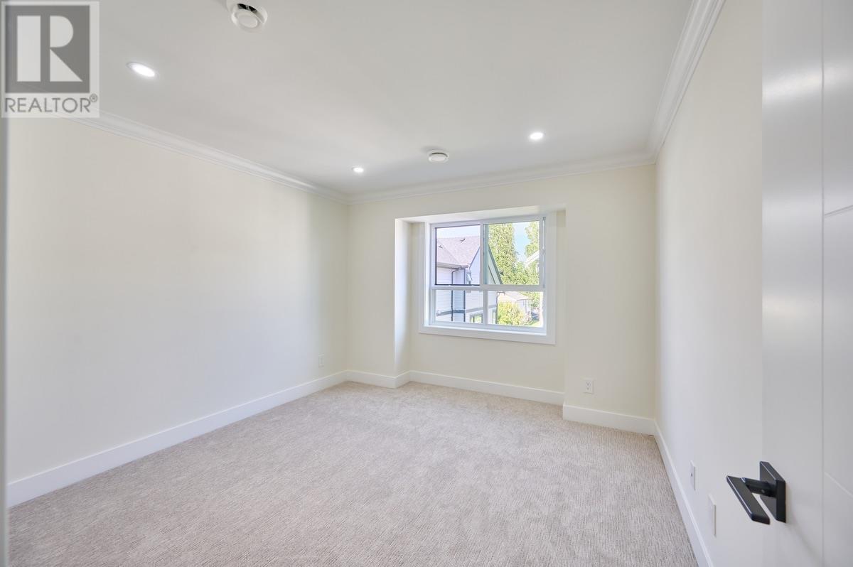 Photo 14 of 27 1115 Roma Avenue, New Westminster BC