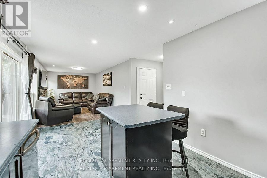 Photo 26 of 5 Mavin Street, Brantford ON