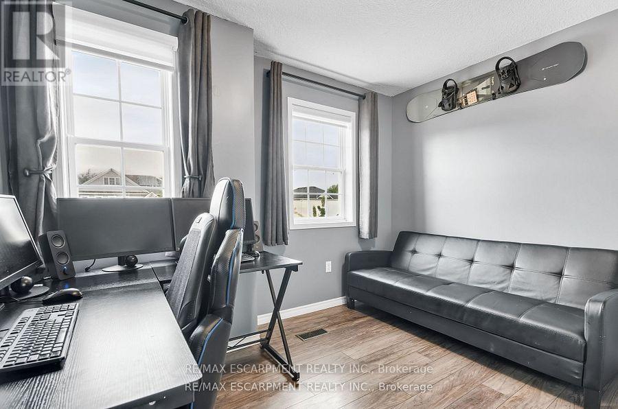 Photo 6 of 5 Mavin Street, Brantford ON