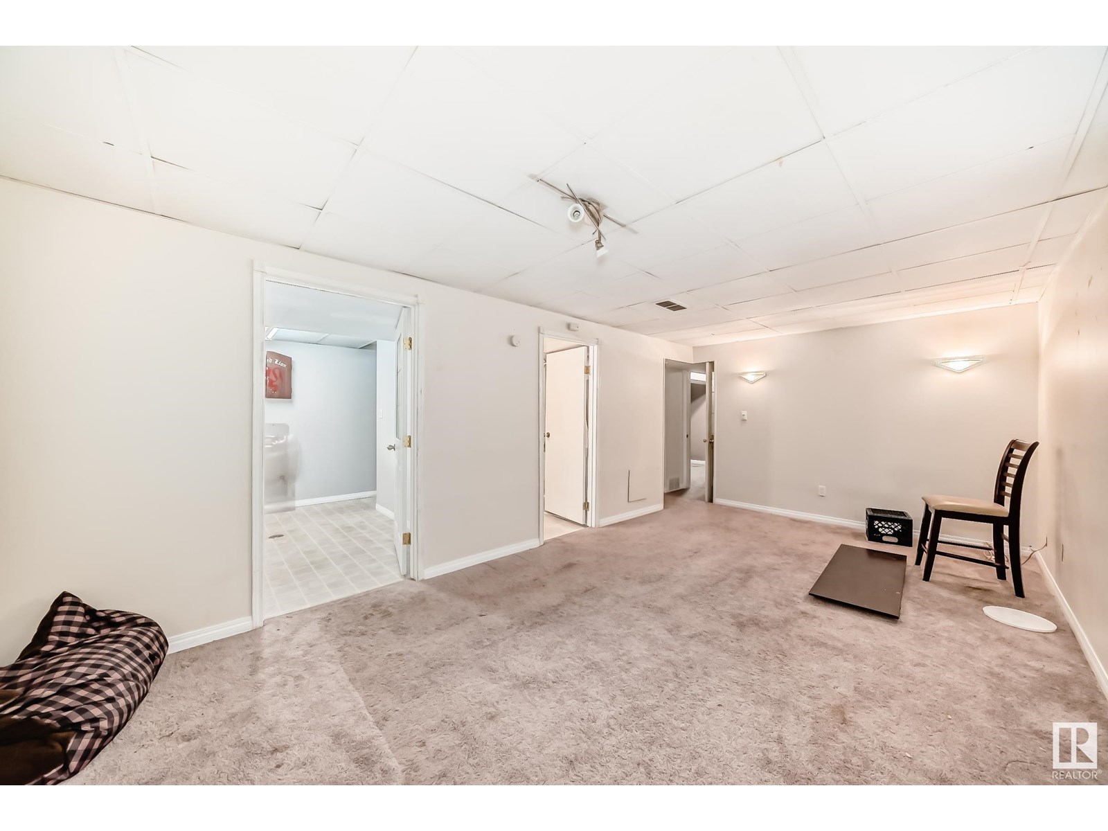 Photo 12 of 3312 44 A St Nw Nw, Edmonton AB