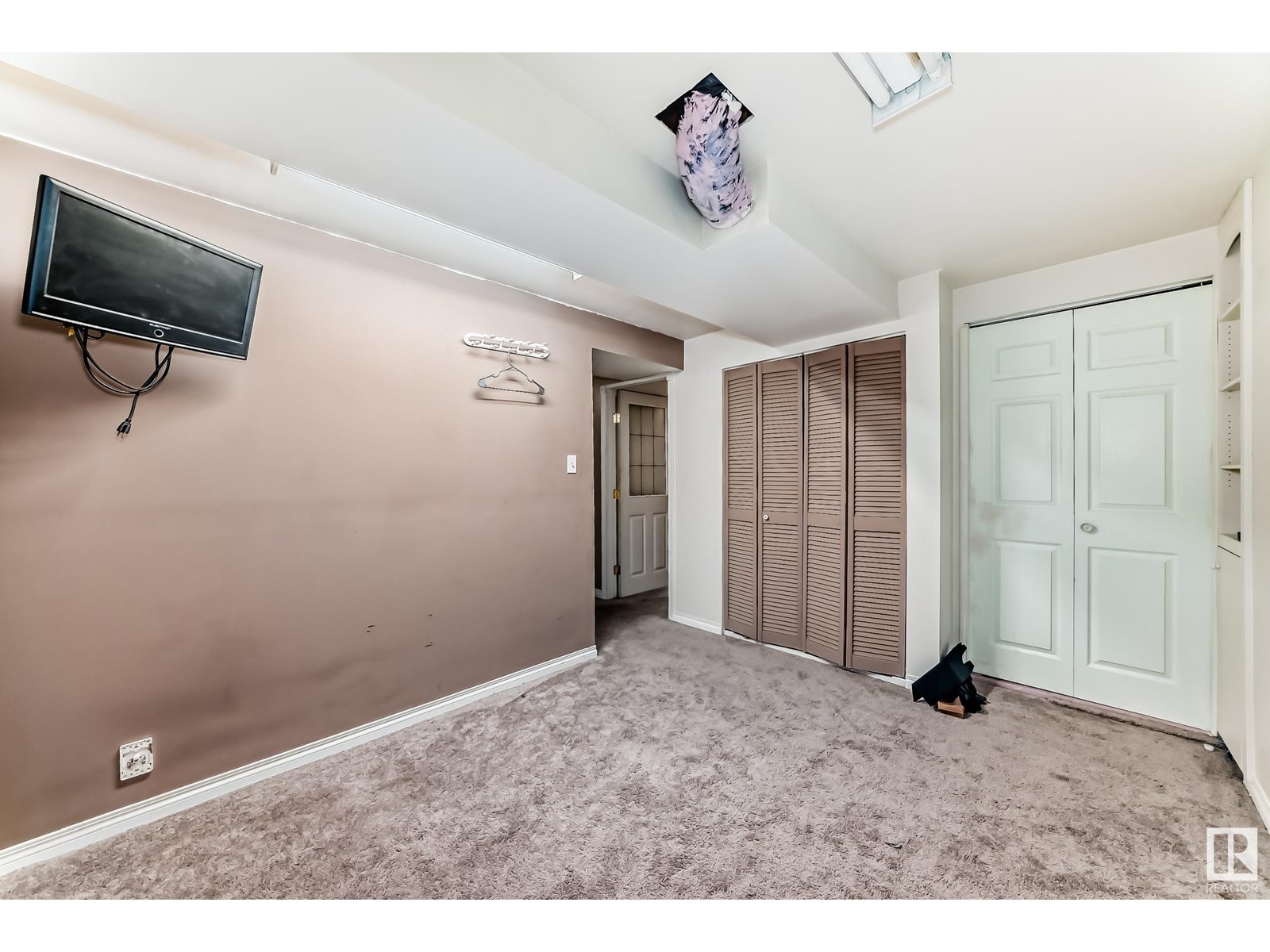 Photo 21 of 3312 44 A St Nw Nw, Edmonton AB