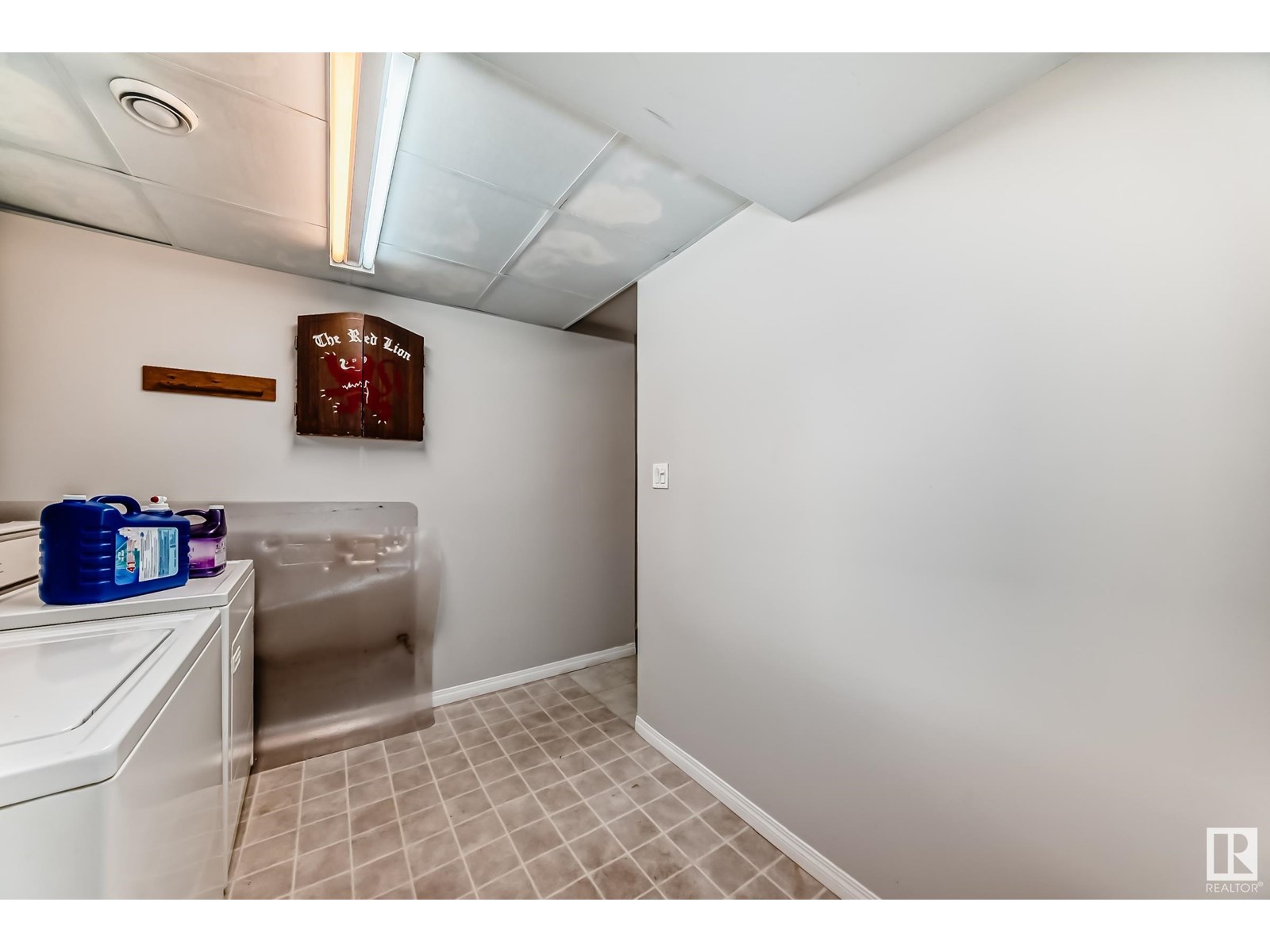 Photo 50 of 3312 44 A St Nw Nw, Edmonton AB