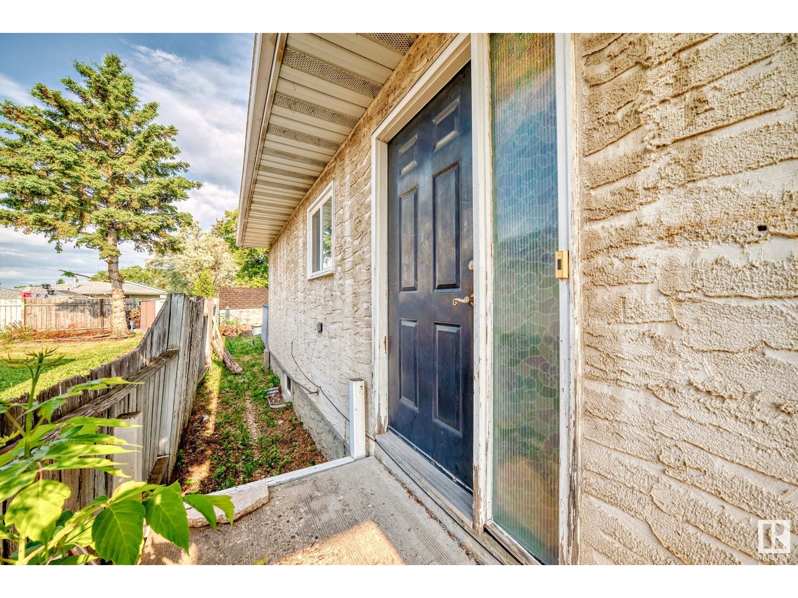 Photo 53 of 3312 44 A St Nw Nw, Edmonton AB