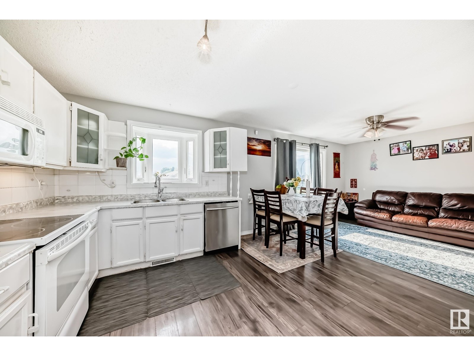 Photo 48 of 3312 44 A St Nw Nw, Edmonton AB