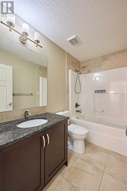 Single Family House for Sale in  Everhollow Street SW Evergreen Calgary 