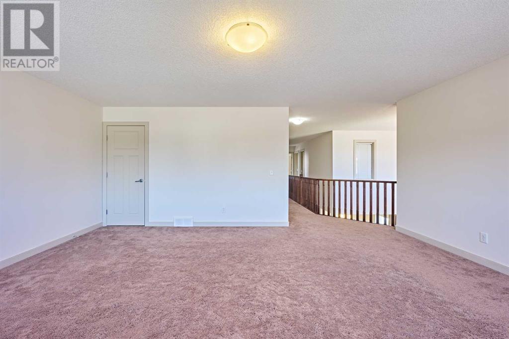 Single Family House for Sale in  Everhollow Street SW Evergreen Calgary 