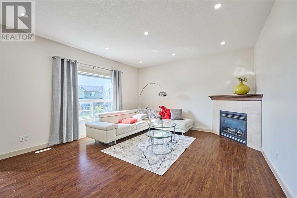 Single Family House for Sale in  Everhollow Street SW Evergreen Calgary 