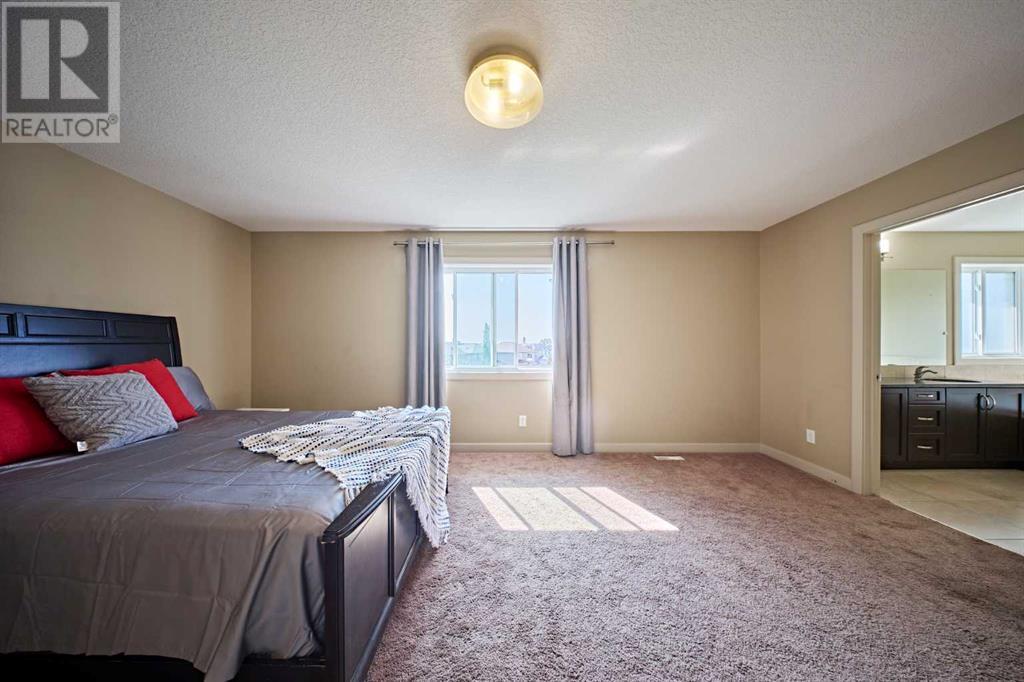 Single Family House for Sale in  Everhollow Street SW Evergreen Calgary 