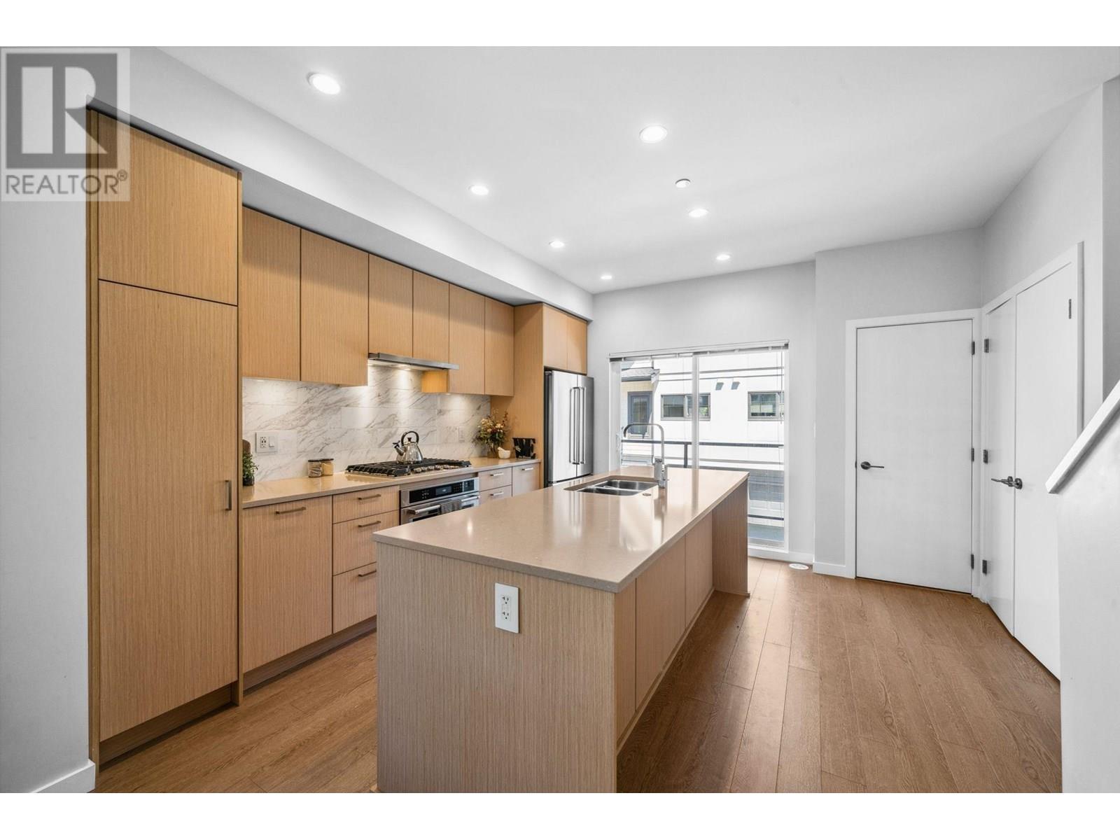 165 19451 SUTTON AVENUE, Pitt Meadows real estate listing R3016323
