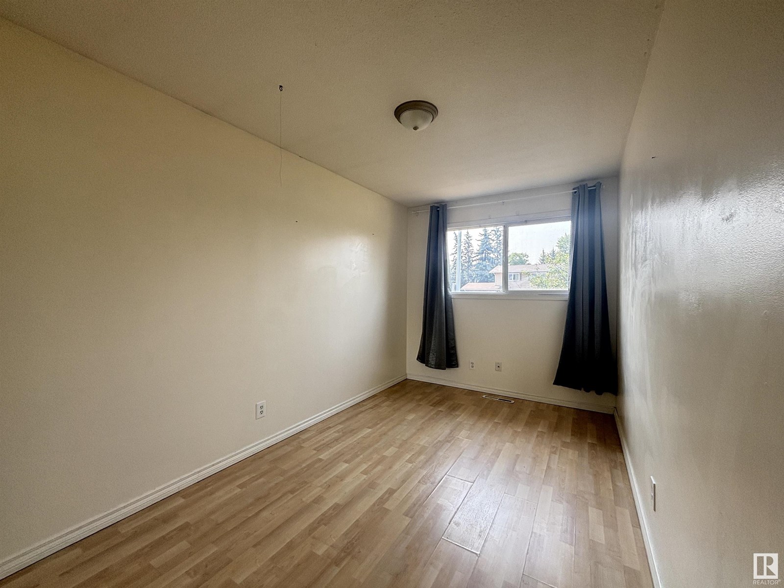 Photo 16 of 11108 40 Av Nw, Edmonton AB