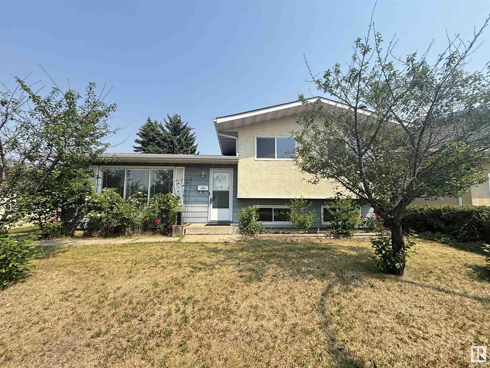 Photo 3 of 11108 40 Av Nw, Edmonton AB