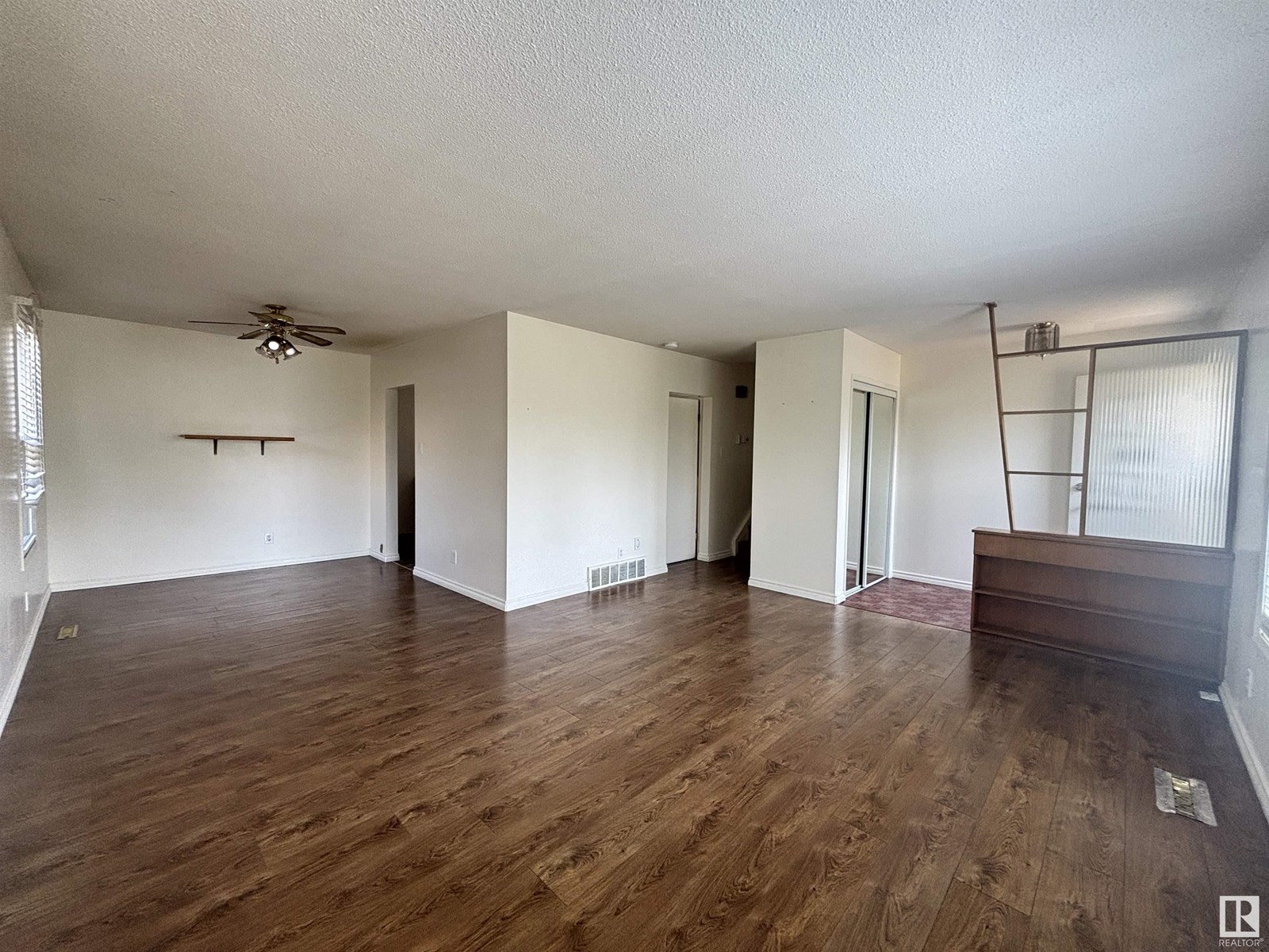 Photo 7 of 11108 40 Av Nw, Edmonton AB