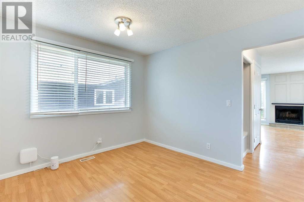 Single Family House Bi-level for Sale in  Templeton Bay NE Temple Calgary 