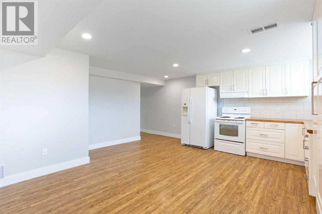 Single Family House Bi-level for Sale in  Templeton Bay NE Temple Calgary 