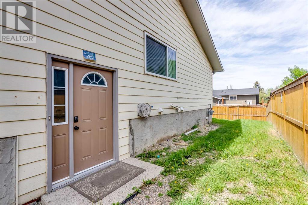 Single Family House Bi-level for Sale in  Templeton Bay NE Temple Calgary 