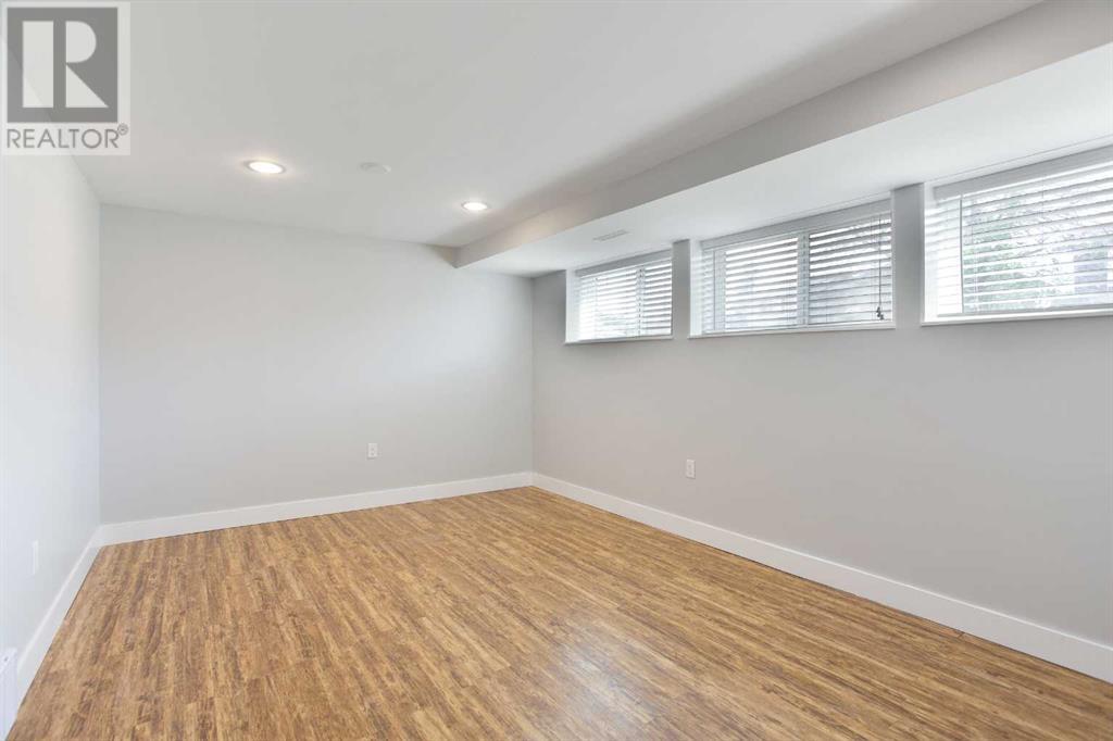 Single Family House Bi-level for Sale in  Templeton Bay NE Temple Calgary 