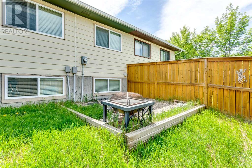 Single Family House Bi-level for Sale in  Templeton Bay NE Temple Calgary 