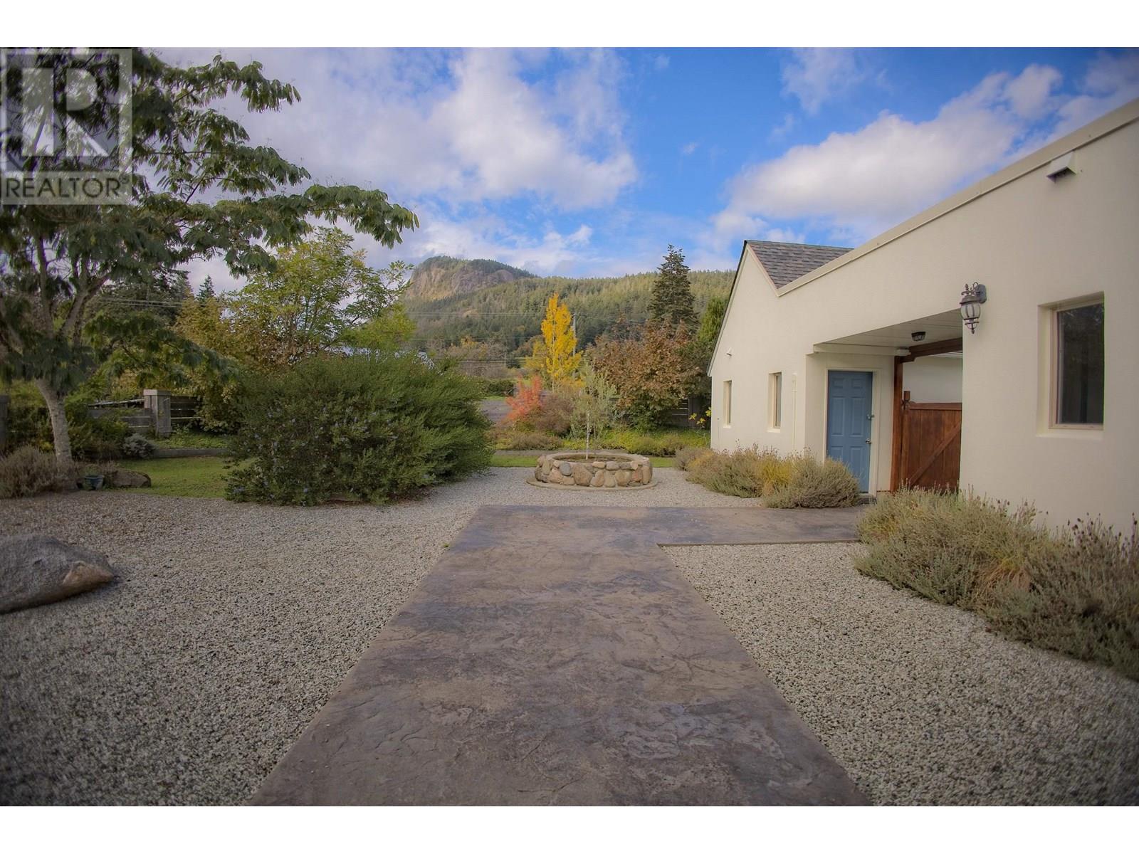 1901-1929 FULFORD-GANGES ROAD, Salt Spring Island