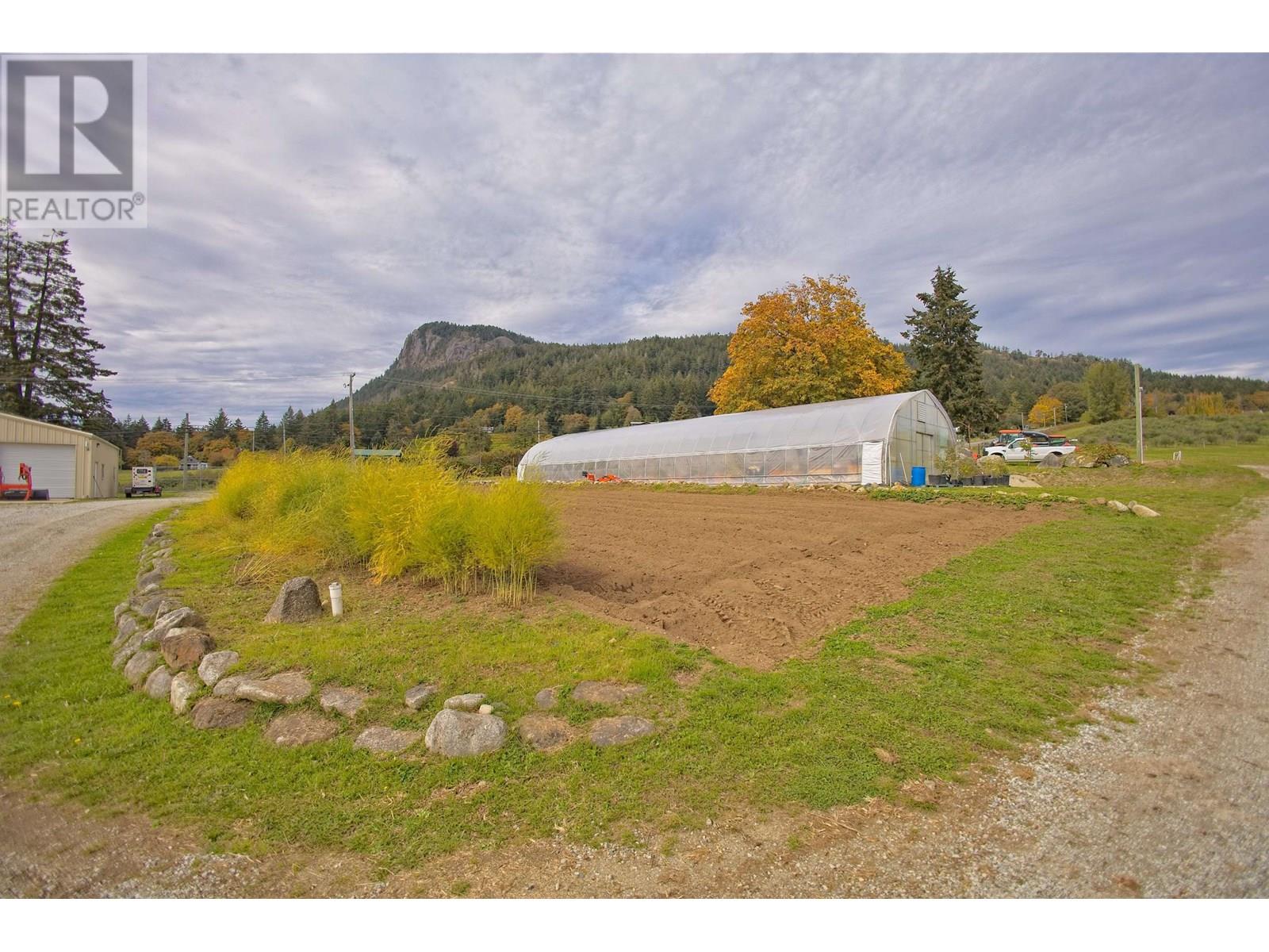 1901-1929 FULFORD-GANGES ROAD, Salt Spring Island