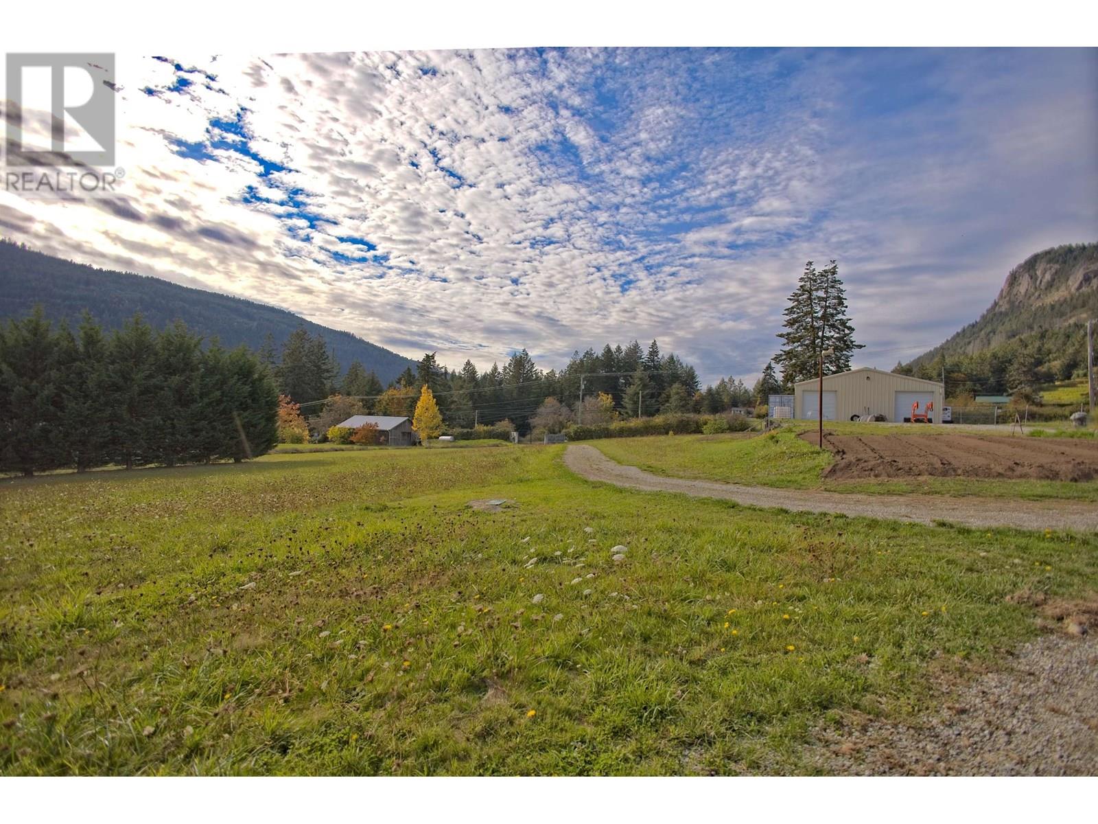 1901-1929 FULFORD-GANGES ROAD, Salt Spring Island