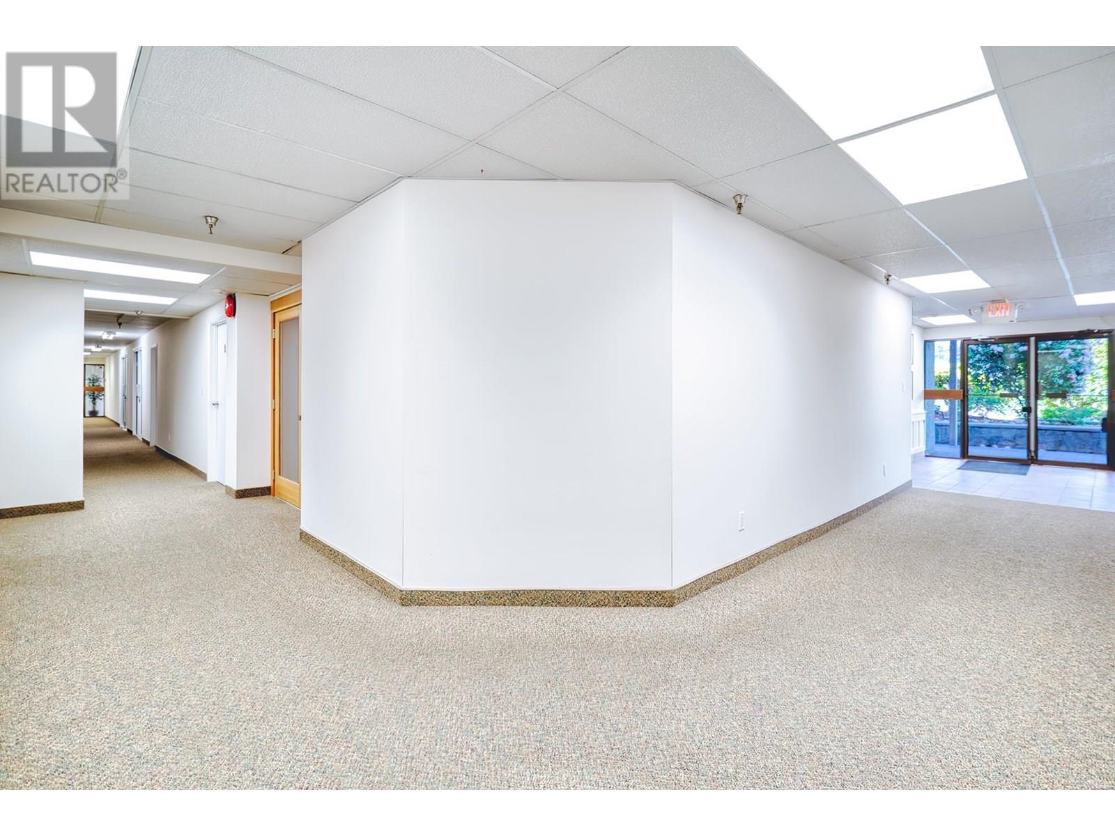 5 5477 WHARF AVENUE, Sechelt