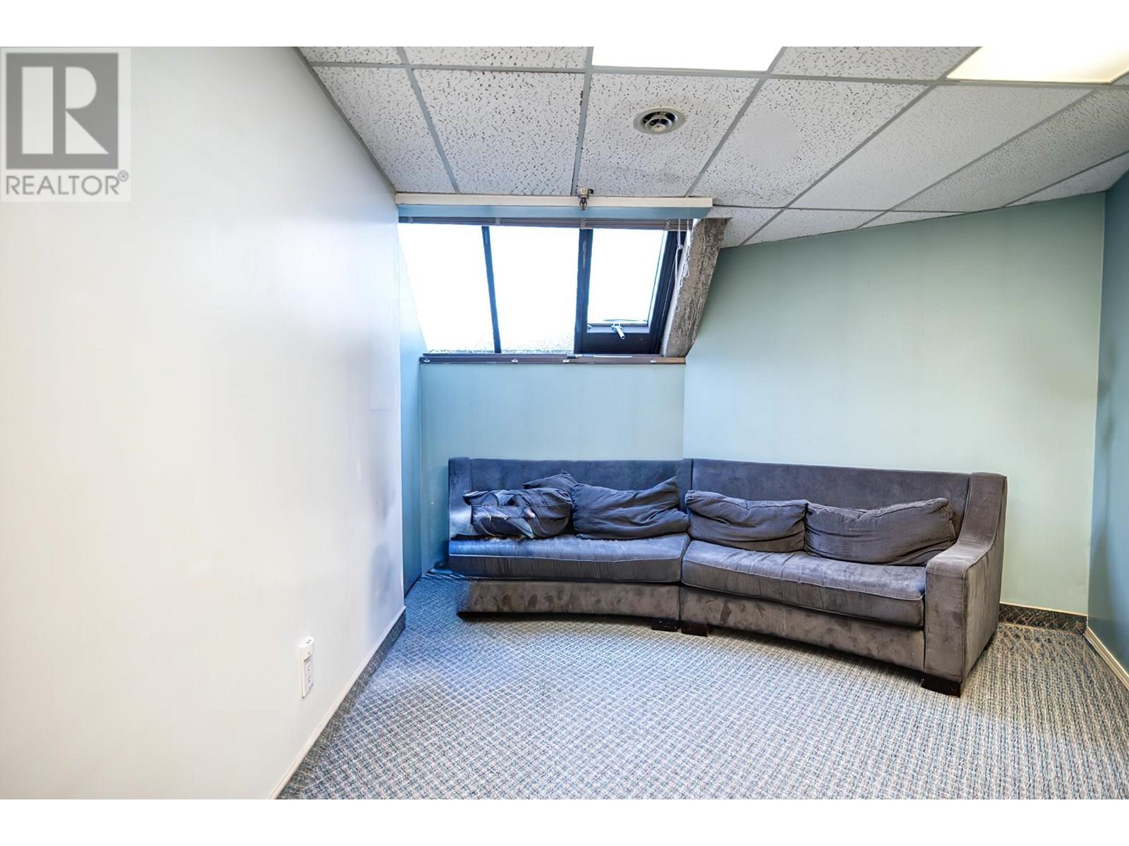 5 5477 WHARF AVENUE, Sechelt