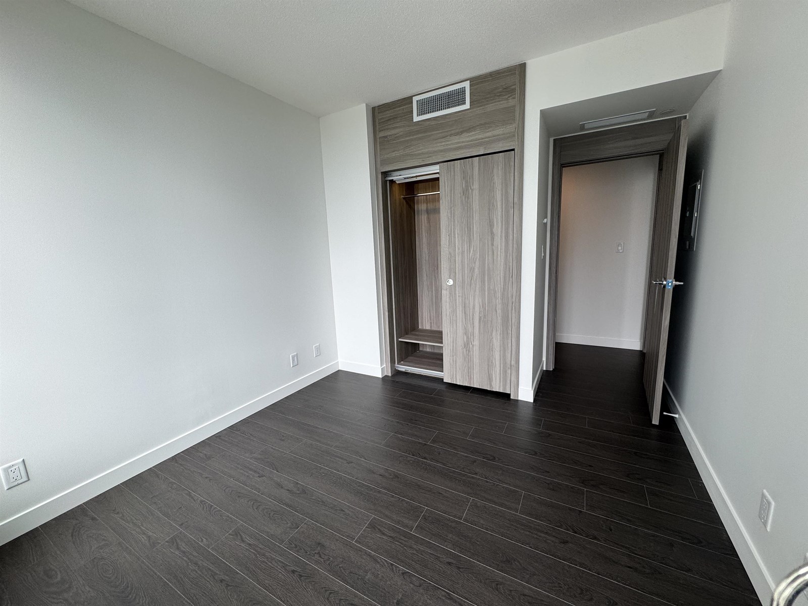 Photo 8 of 2409 13768 100 Avenue, Surrey BC