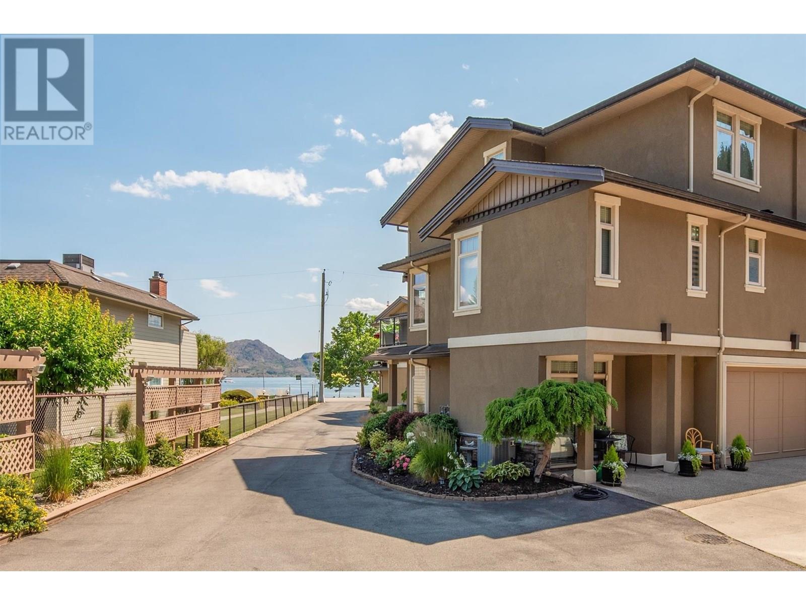 6 4356 Beach Avenue, Peachland