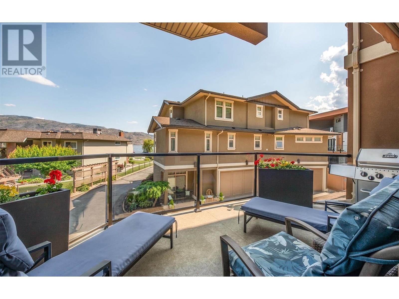 6 4356 Beach Avenue, Peachland