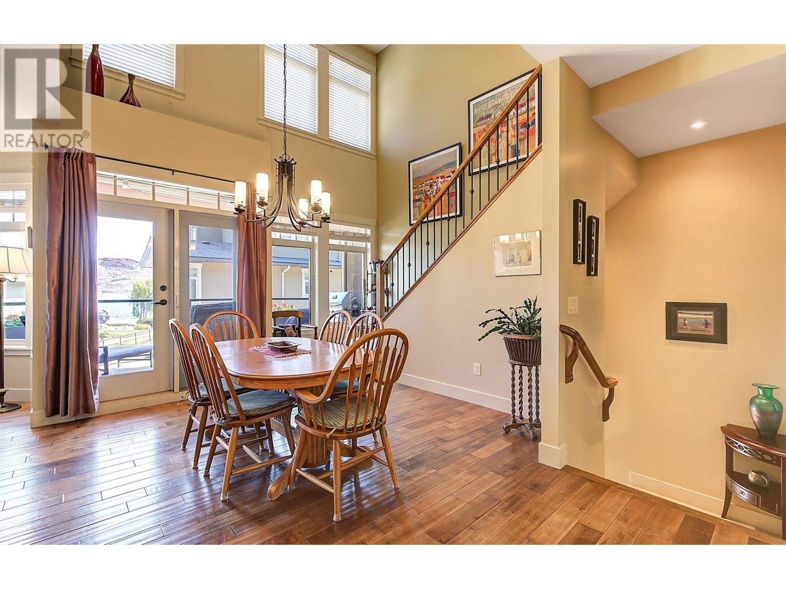 6 4356 Beach Avenue, Peachland