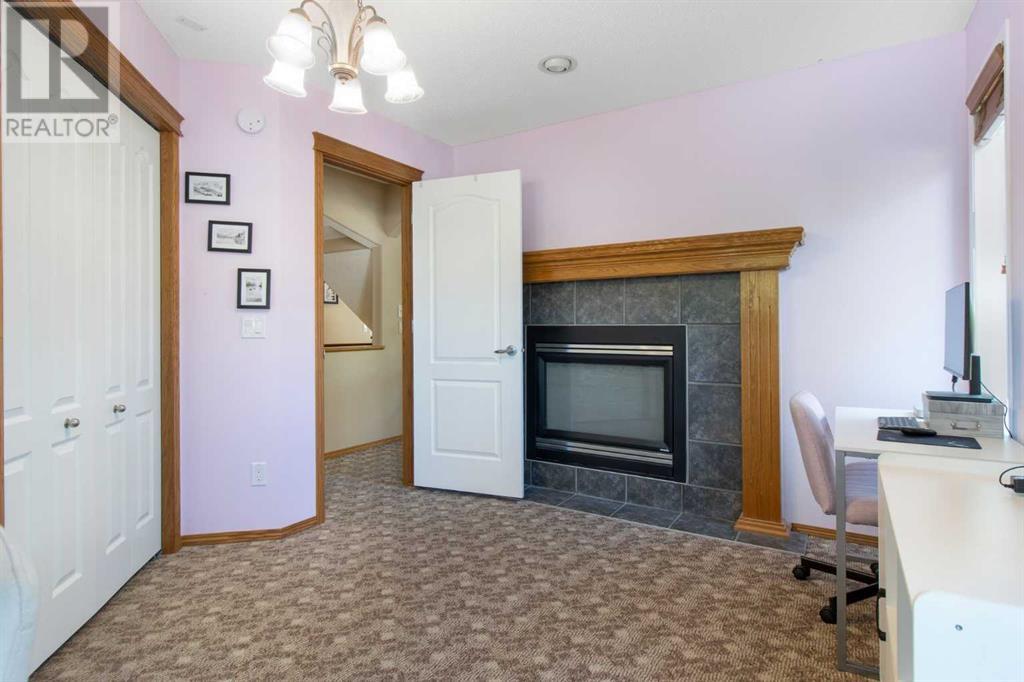Single Family House for Sale in  Everwillow Close SW Evergreen Calgary 