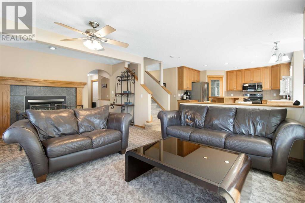 Single Family House for Sale in  Everwillow Close SW Evergreen Calgary 